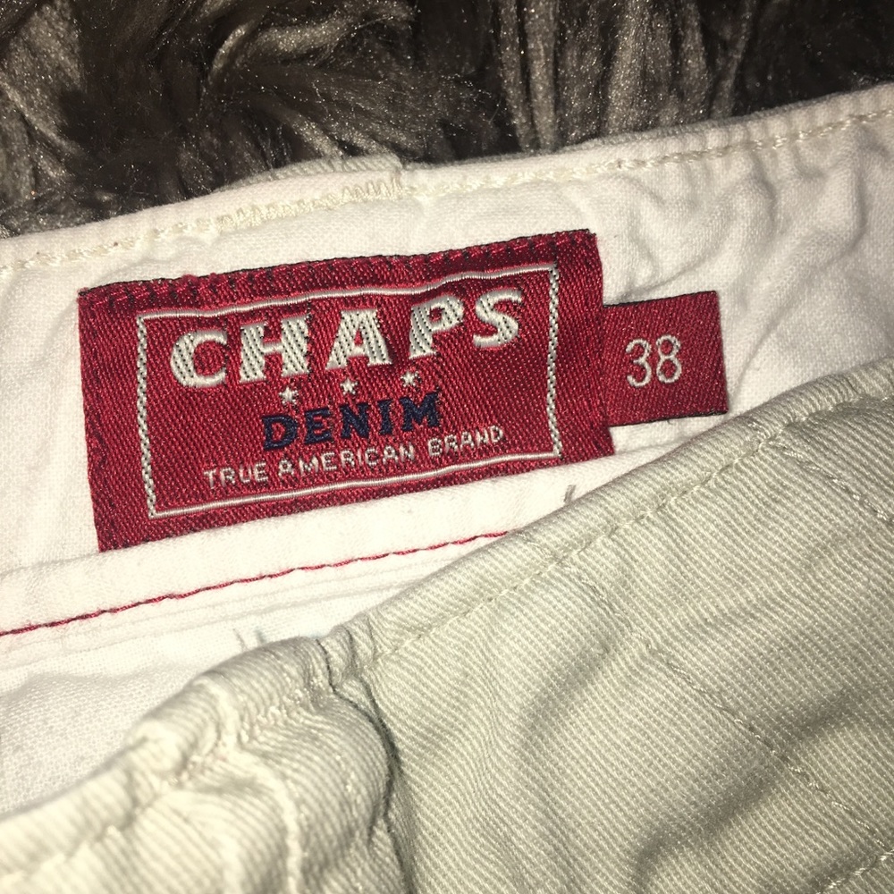 Shorts - Picture 3 of 4